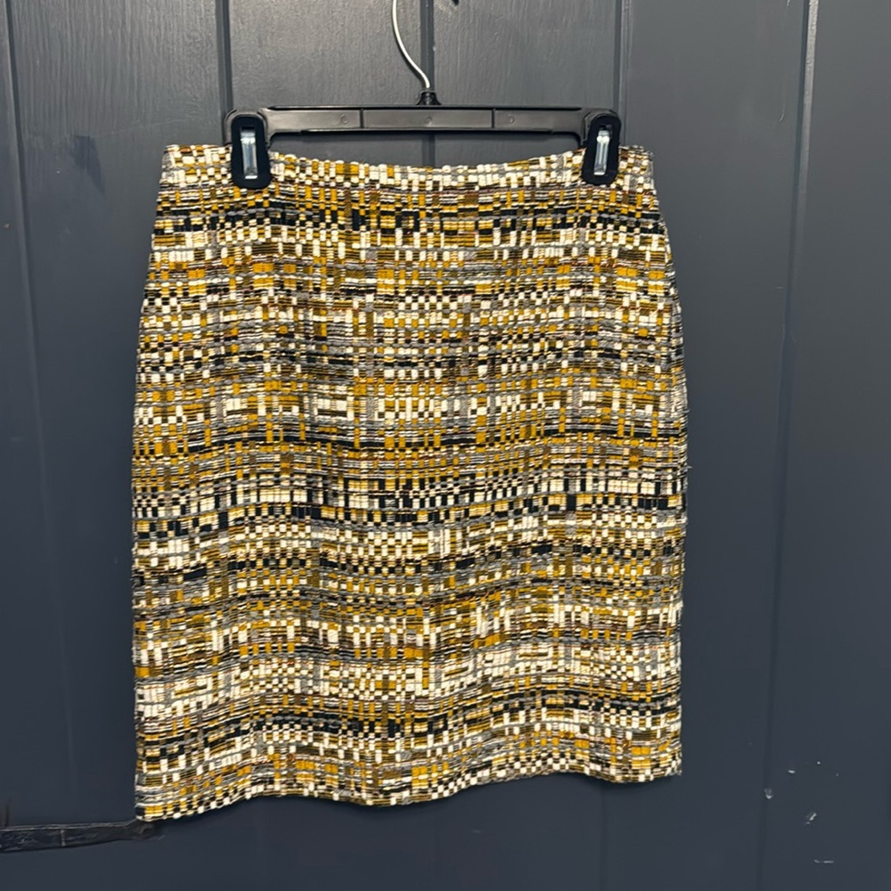 J. McLaughlin Threaded Skirt size 4